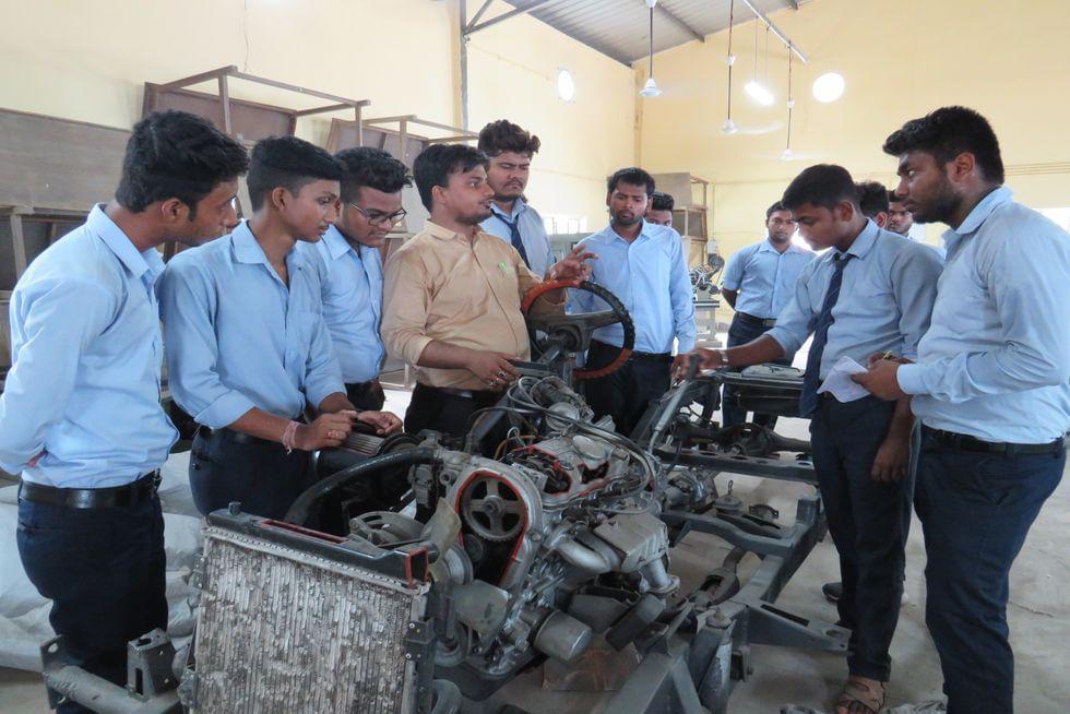 JIS School of Polytechnic Kolkata Labs photo 24